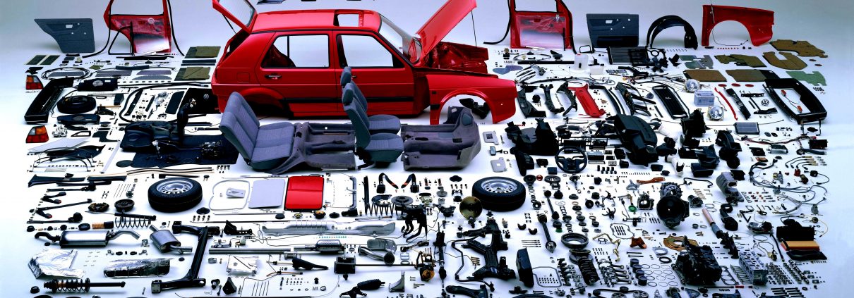 تعویض لوازم یدکی خودرو